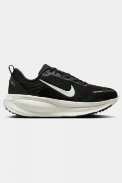 Nike Womens Vomero 18 Shoes