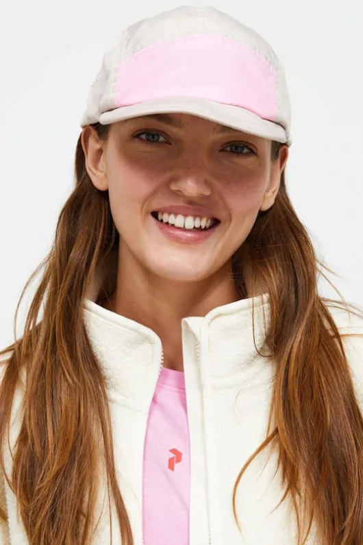 Peak Performance Unisex Lightweight Cap