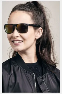 Sinner Unisex Oak Polarised Sunglasses
