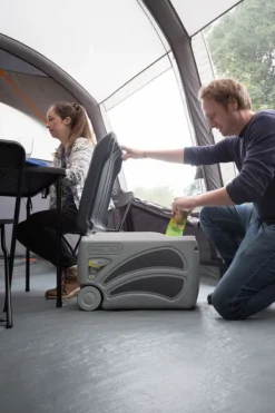 Vango Pinnacle Wheelie 45L-100Hr Cool Box